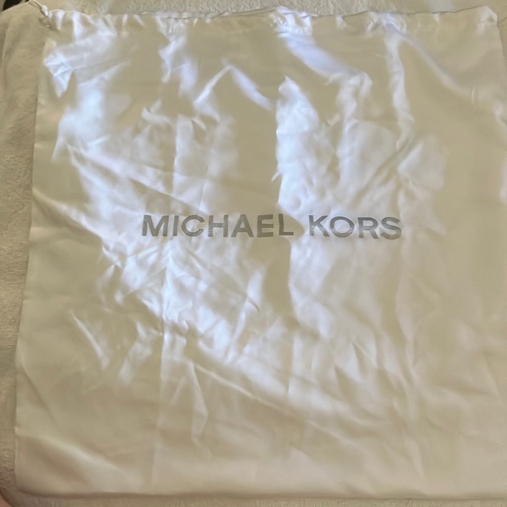 ♦️Michael Kors Dust bag